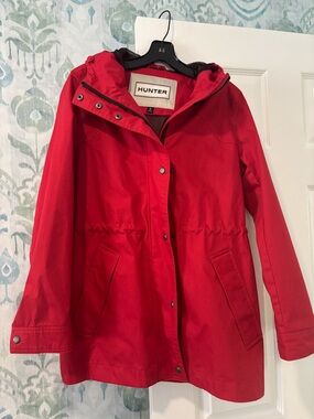 Hunter Bright Red Wind and Rain resistant cotton twill Jacket size S